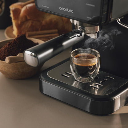 Cecotec Power Espresso Touch Machine with 20-Bar Pressure and ColdBrew