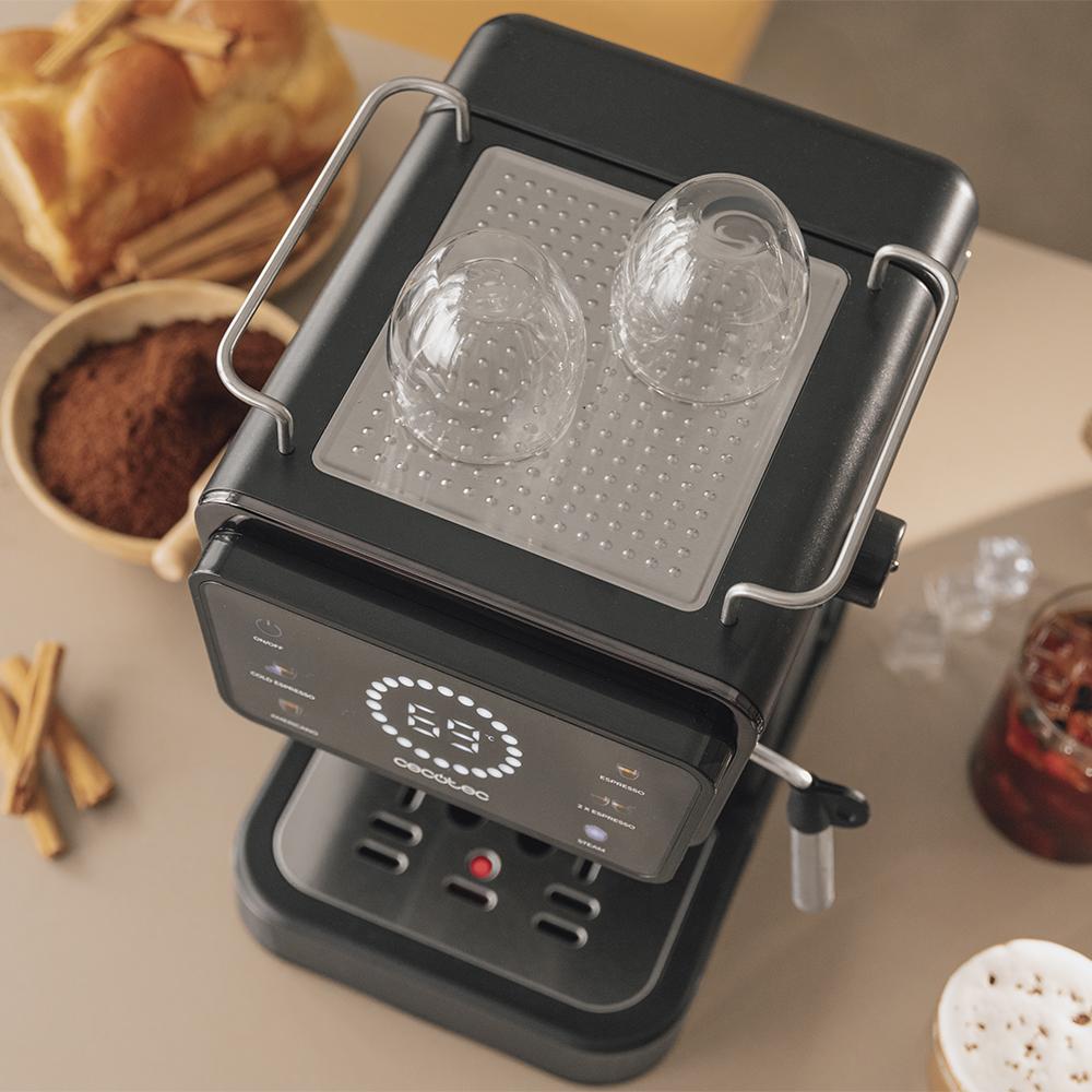Cecotec Power Espresso Touch Machine with 20-Bar Pressure and ColdBrew